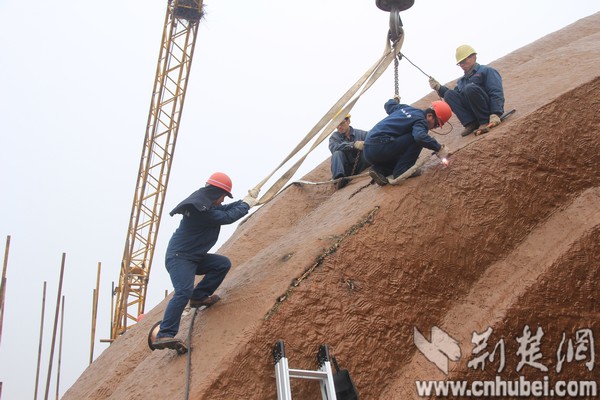 現(xiàn)全球最大關(guān)公青銅雕像，目測(cè)宇達(dá)施工（圖）