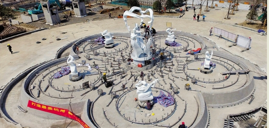 杭州重現(xiàn)地標(biāo)性雕像——八少女，輕歌曼舞展新姿