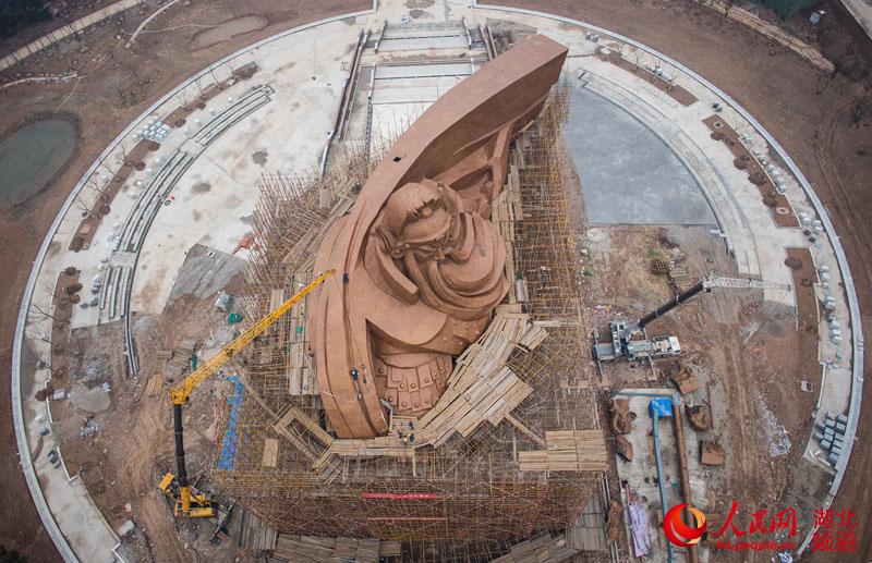 現(xiàn)全球最大關(guān)公青銅雕像，目測(cè)宇達(dá)施工（圖）