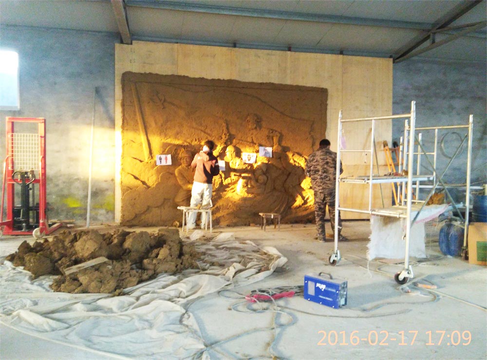 工程公告：消防題材玻璃鋼浮雕泥塑即將完工。