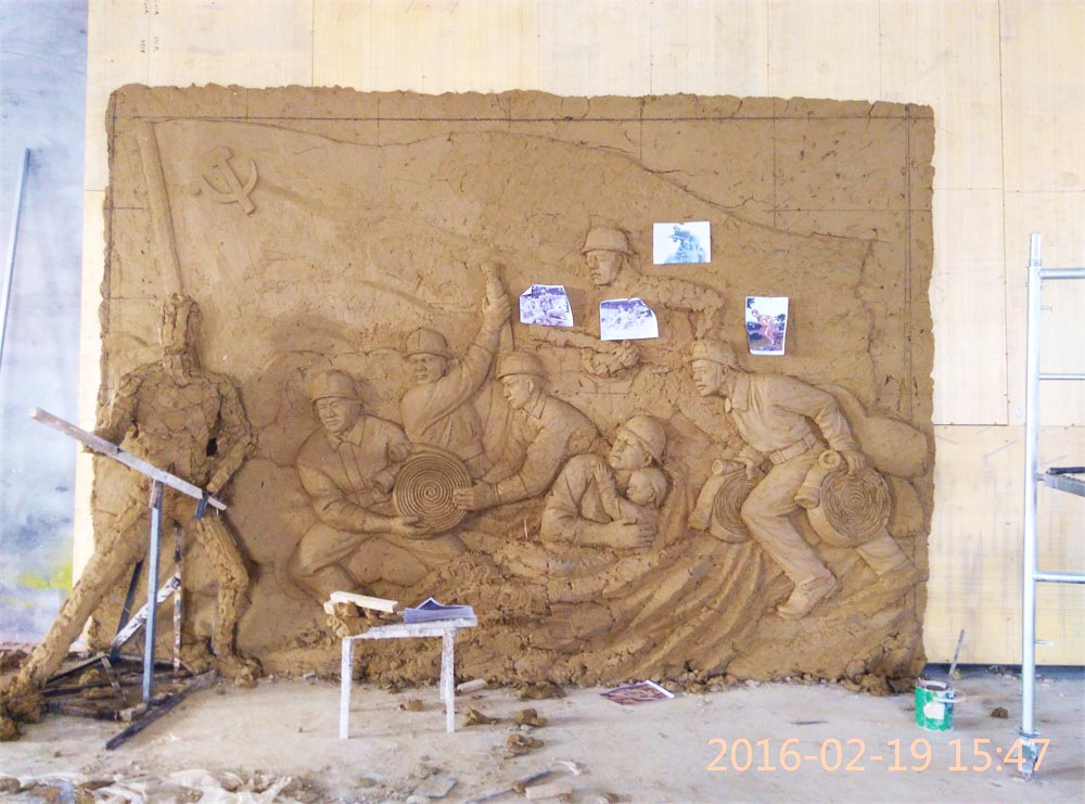 工程公告：消防題材玻璃鋼浮雕泥塑即將完工。