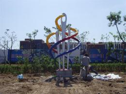 hj1718 不銹鋼雕塑-針線之魅_青島國際服裝城不銹鋼雕塑、石雕、玻璃鋼雕塑_濱州宏景雕塑有限公司