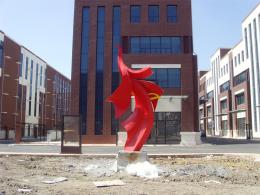 hj1724 不銹鋼雕塑—凌空之剪_青島國際服裝城不銹鋼雕塑、石雕、玻璃鋼雕塑_濱州宏景雕塑有限公司